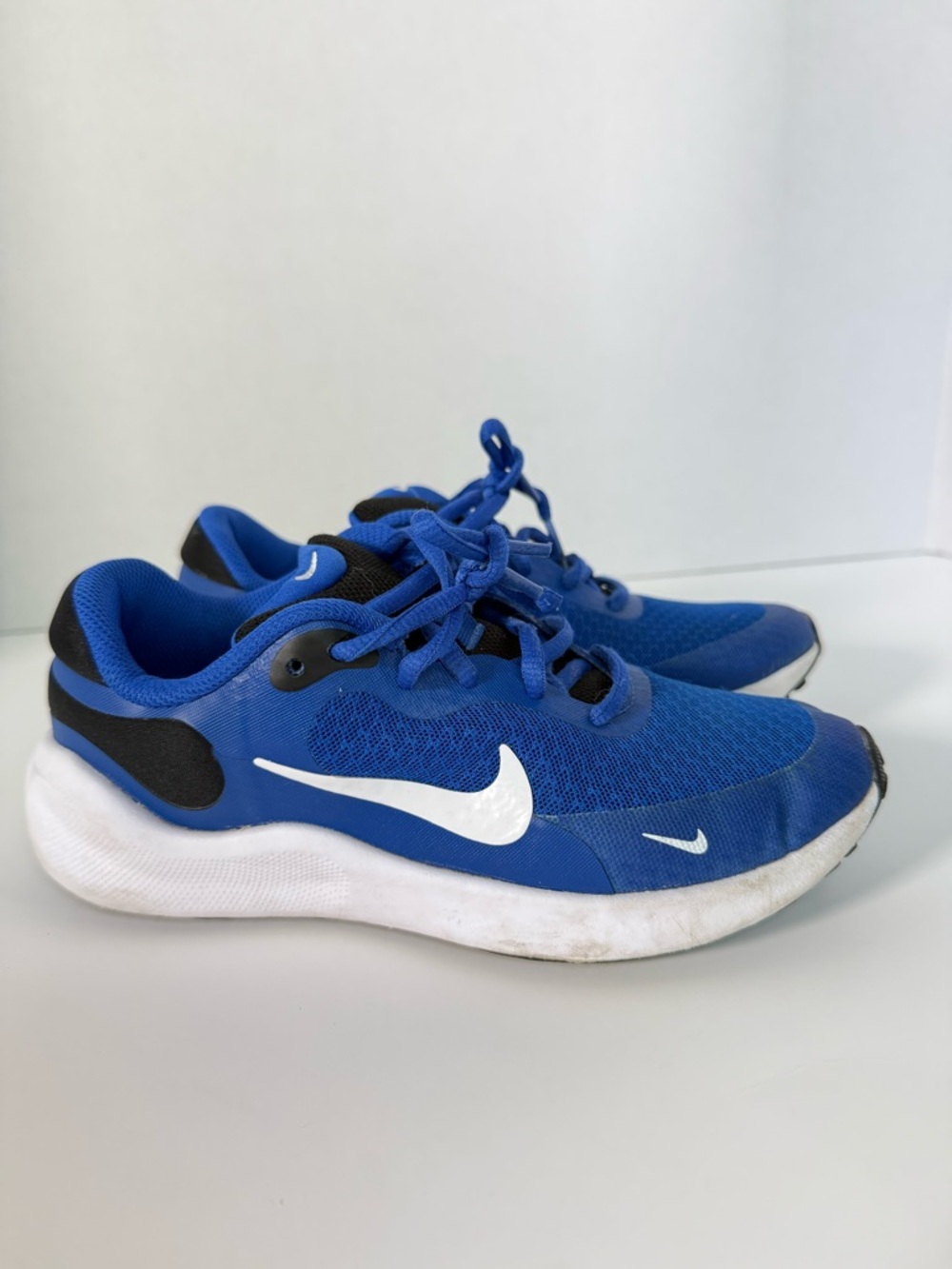 Nike Kids Blue and White Lightweight Sneakers